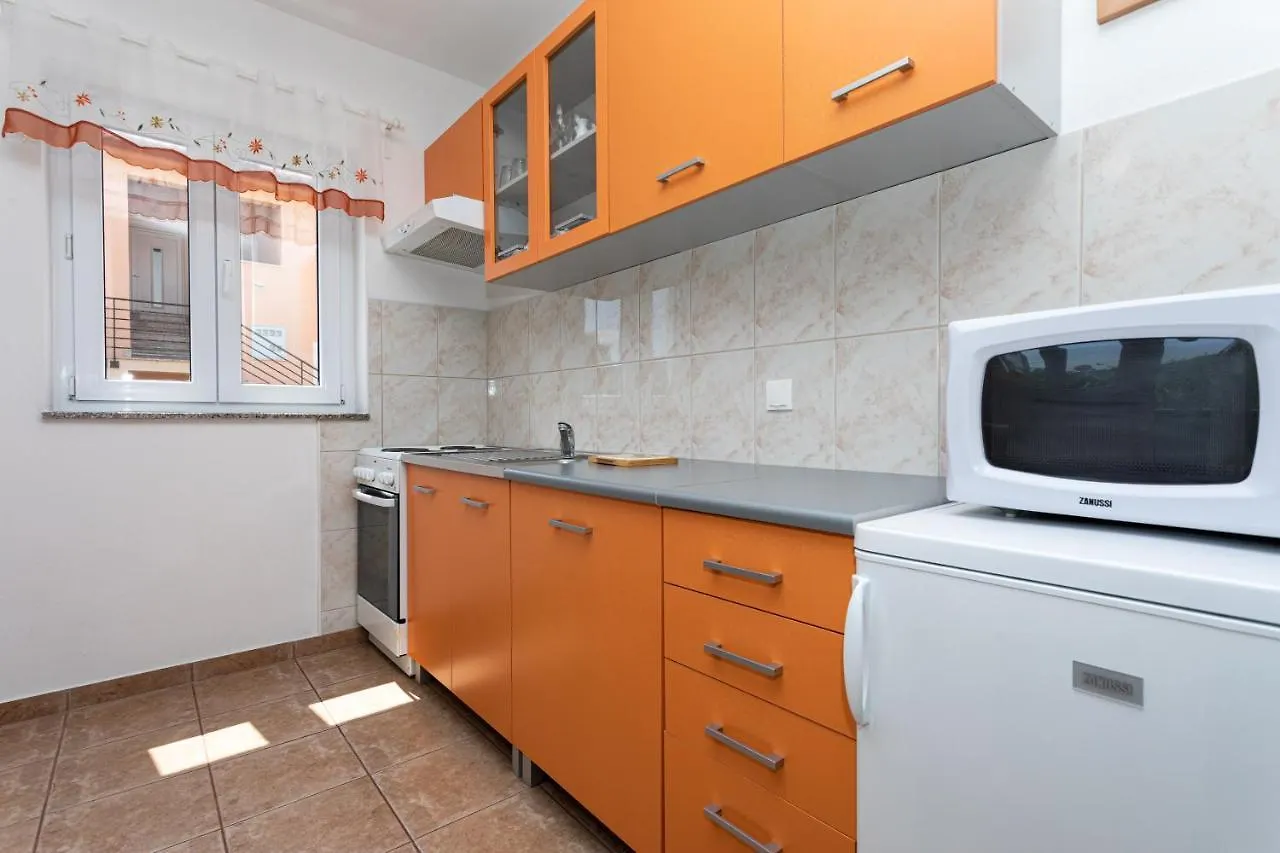 Apartments Katarina Silo  Croatia