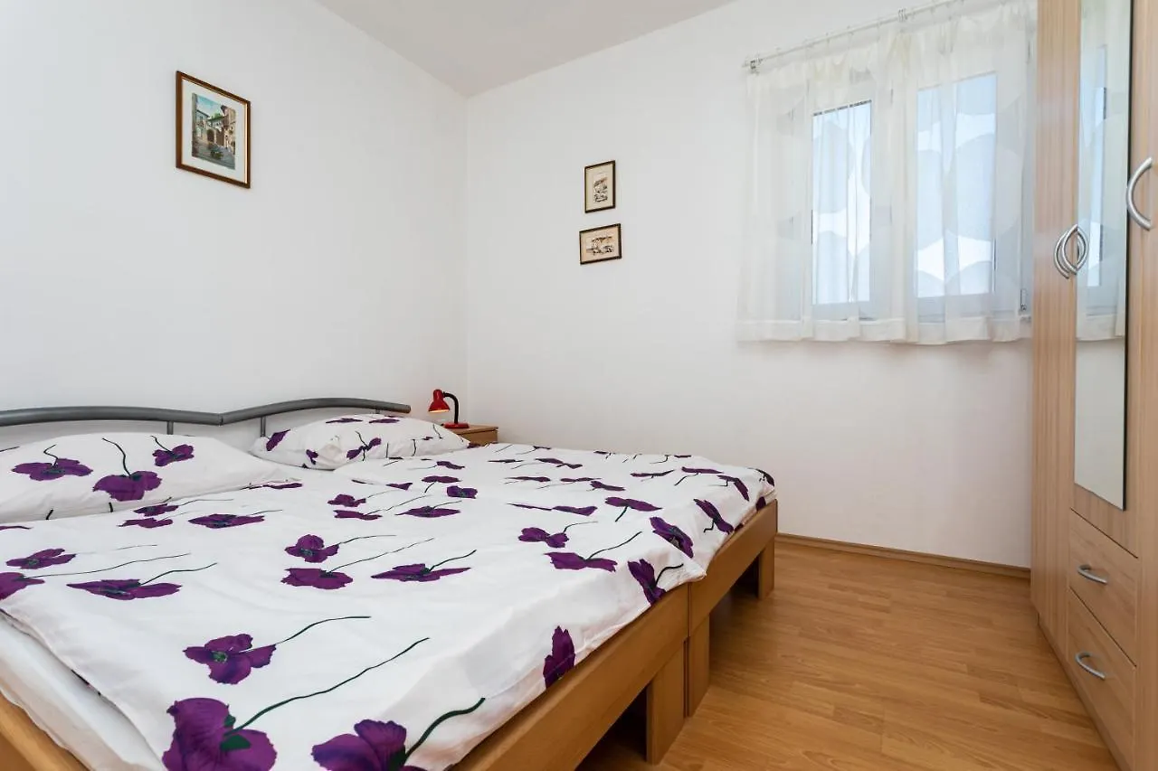 Apartments Katarina Šilo