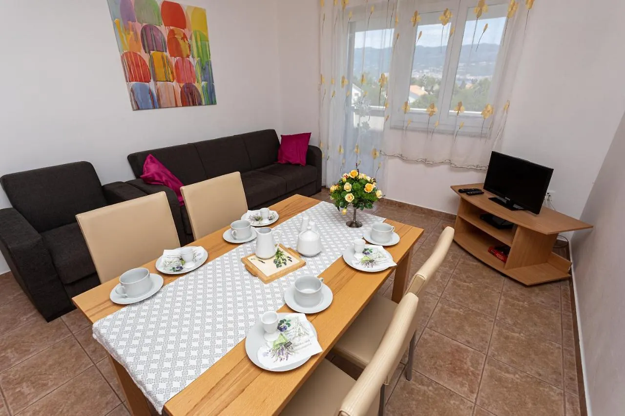Apartments Katarina Šilo