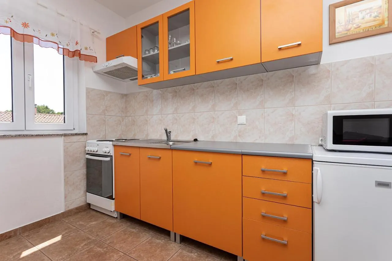 Apartments Katarina Silo  Croatia