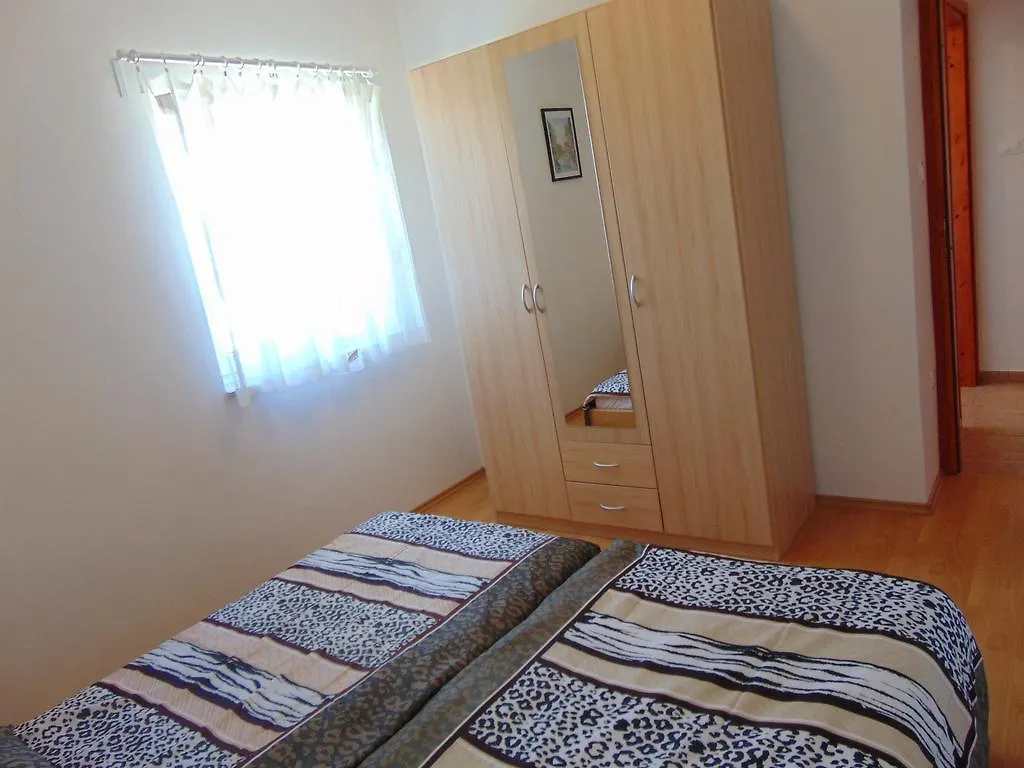 Apartments Katarina Silo  Croatia