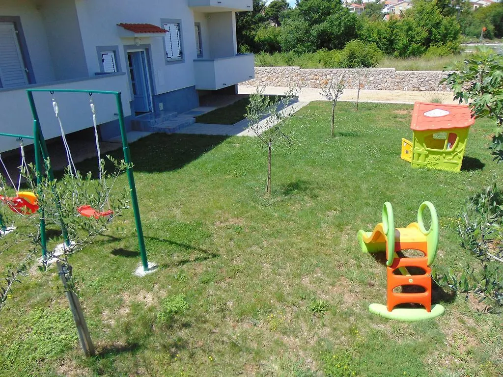 Apartments Katarina Šilo